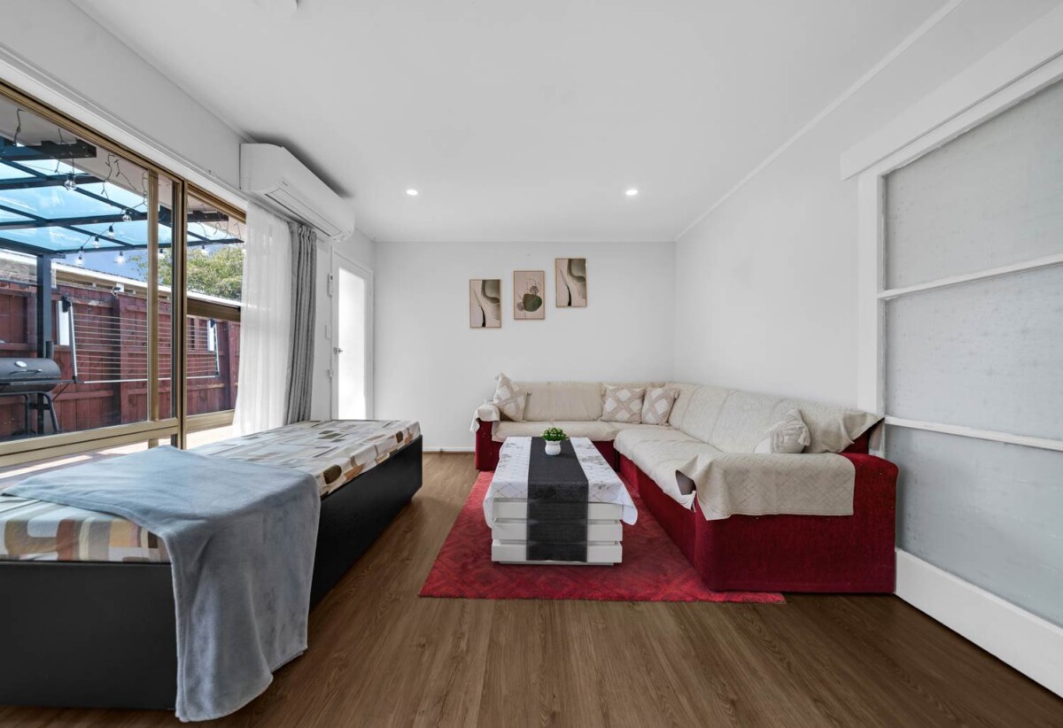 Brick and tile 2 beds 1 bath home with garage and carport, Walking distance to Hunters Corner , close to schools, shops, motorway access, Zoned for Papatoetoe Intermediate and Papatoetoe High School, 7/42 Wintere Road, Papatoetoe, Auckland