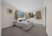 Brick and tile 3 beds 2 baths house with double garage on 413m2 section, close to schools, shops, motorway access, 1.1 km to Papatoetoe South School, 86A Pah Road, Papatoetoe, Auckland