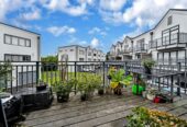 Motivated overseas vendor, 150m2 concrete structured 4 beds 2 baths home with garage, only 2-5 minutes’ walk to kindergarten, playground, bus/train station, grocery shops, LynnMall shopping centre, New Lynn Primary School, 22/6 Ambrico Place, New Lynn, Auckland