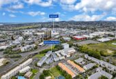 Motivated overseas vendor, 150m2 concrete structured 4 beds 2 baths home with garage, only 2-5 minutes’ walk to kindergarten, playground, bus/train station, grocery shops, LynnMall shopping centre, New Lynn Primary School, 22/6 Ambrico Place, New Lynn, Auckland