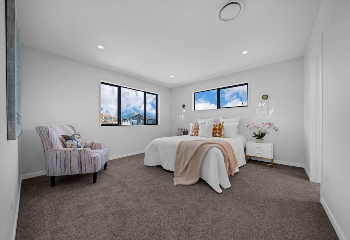 Brandnew 6 beds 5.5 baths house with 2 beds granny and garage on 396m2 section, 4 ensuites, 2 kitchens, close to schools, shops, motorway access, 6 Ivy Lane, Karaka, Auckland