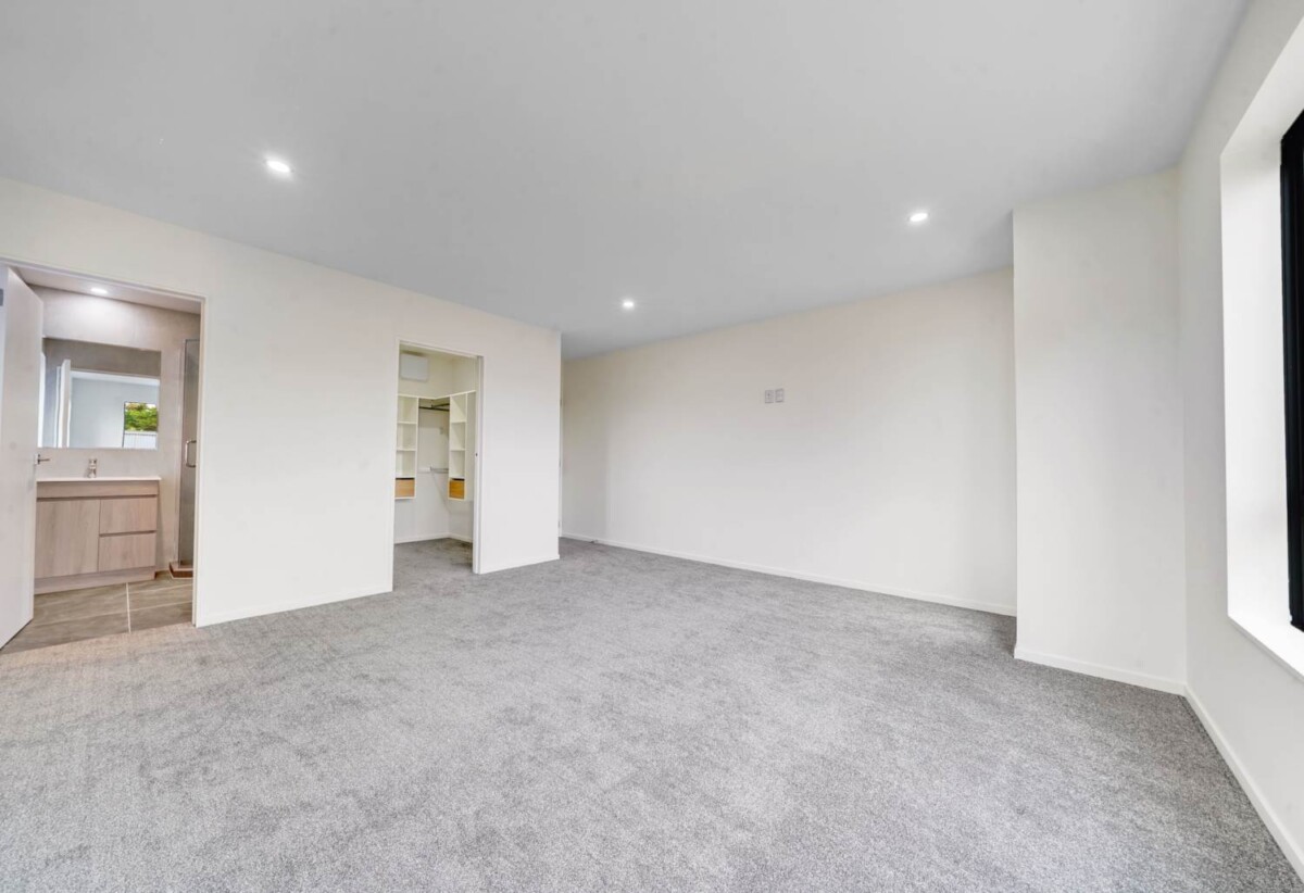 190m2 Brandnew standalone 5 beds 3.5 baths home with garage, 2 ensuites, 1 ensuite ground floor, close to schools, shopping centre, motorway access, Zoned for Kedgley Intermediate, Papatoetoe West School, and Aorere College, Lot 4/34 Ashlynne Avenue, Papatoetoe, Auckland