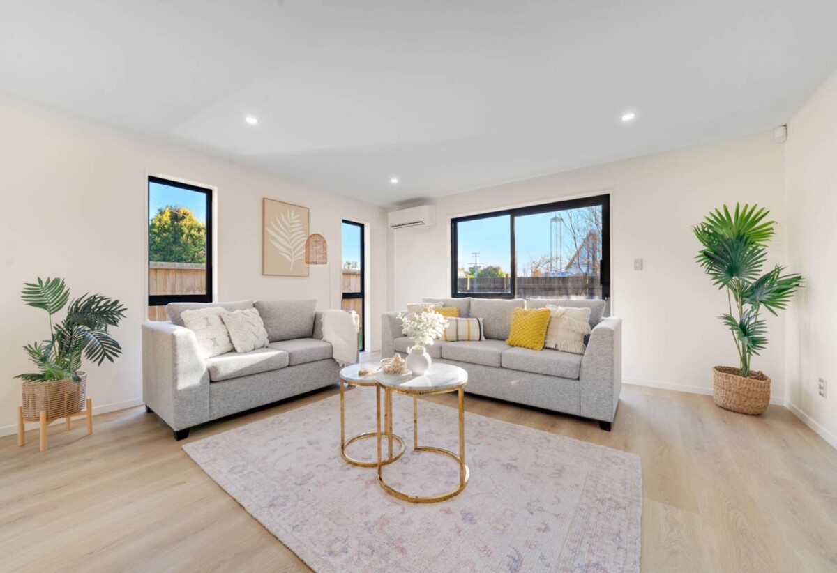190m2 Brandnew standalone 5 beds 3.5 baths home with garage, 2 ensuites, 1 ensuite ground floor, close to schools, shopping centre, motorway access, Zoned for Kedgley Intermediate, Papatoetoe West School, and Aorere College, Lot 4/34 Ashlynne Avenue, Papatoetoe, Auckland