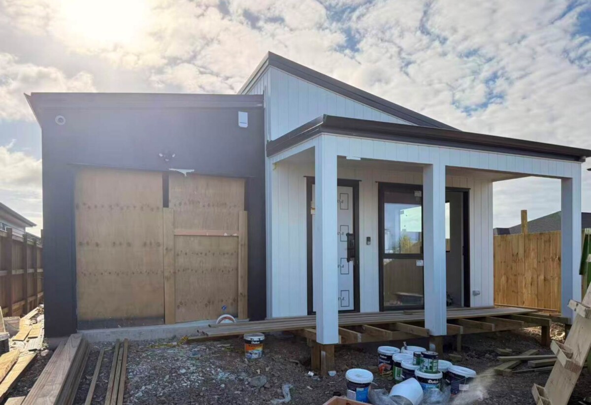 125m2 Brandnew 4 beds 2 baths house with garage and backyard on 267m2 section, close to schools, shops, motorway access, 0.7 km to Ngakoroa School, 46 Hari Road, Karaka, Auckland