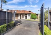 Brick and tile 4 beds 2 baths houe with double garage on 645m2 section, close to schools parks, shopping centres, zoned for Baverstock Oaks School, Mission Heights Junior College, and Ormiston Senior College, 11 Elwyn Close, Flat Bush, Auckland