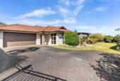 Brick and tile 4 beds 2 baths houe with double garage on 645m2 section, close to schools parks, shopping centres, zoned for Baverstock Oaks School, Mission Heights Junior College, and Ormiston Senior College, 11 Elwyn Close, Flat Bush, Auckland