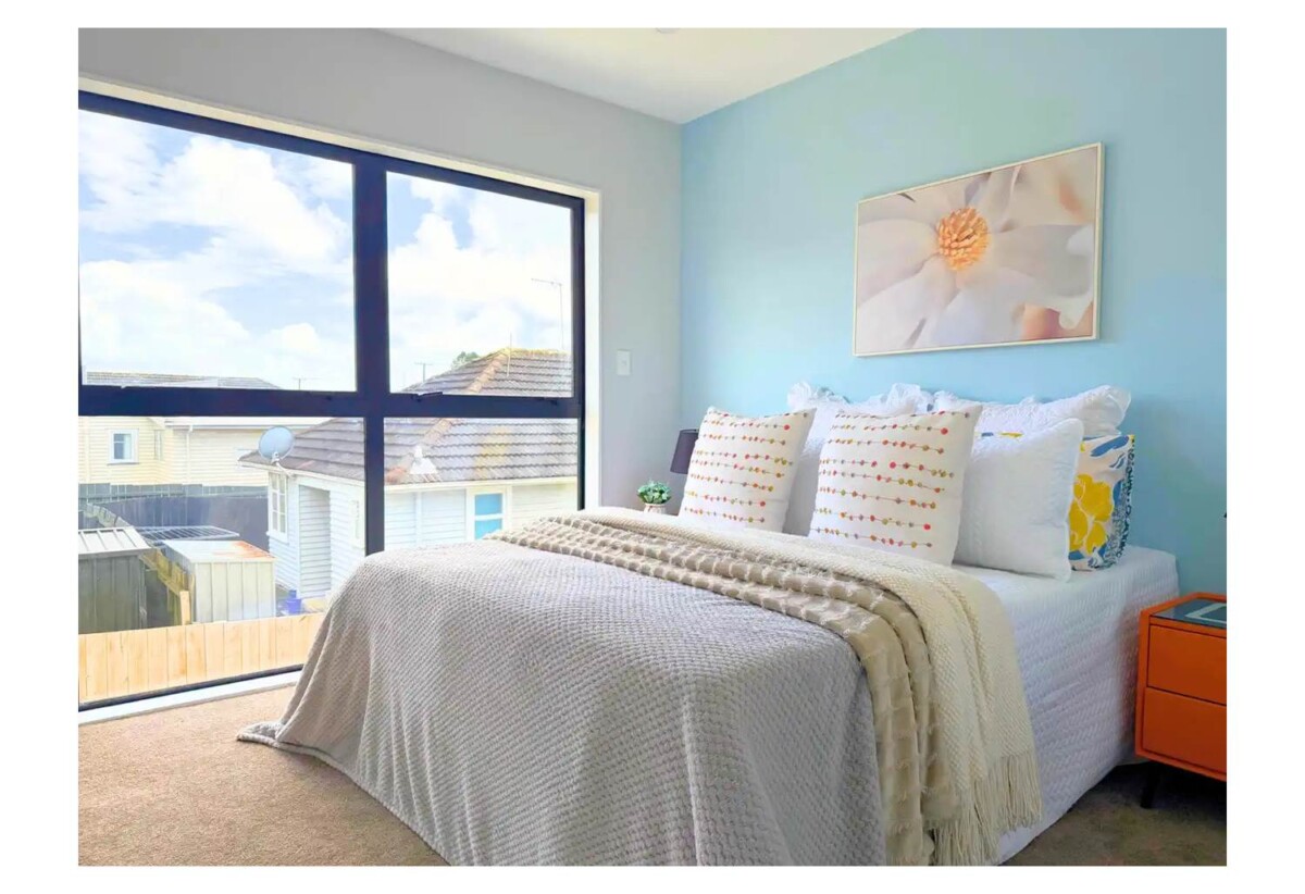 Brandnew 3 beds 2 baths home with garage on 140m2 section, close to schools, shops, beach, motorway access, 0.6 km to Mangere Bridge School, Lot 6, 25 Crawford Avenue, Mangere Bridge, Auckland