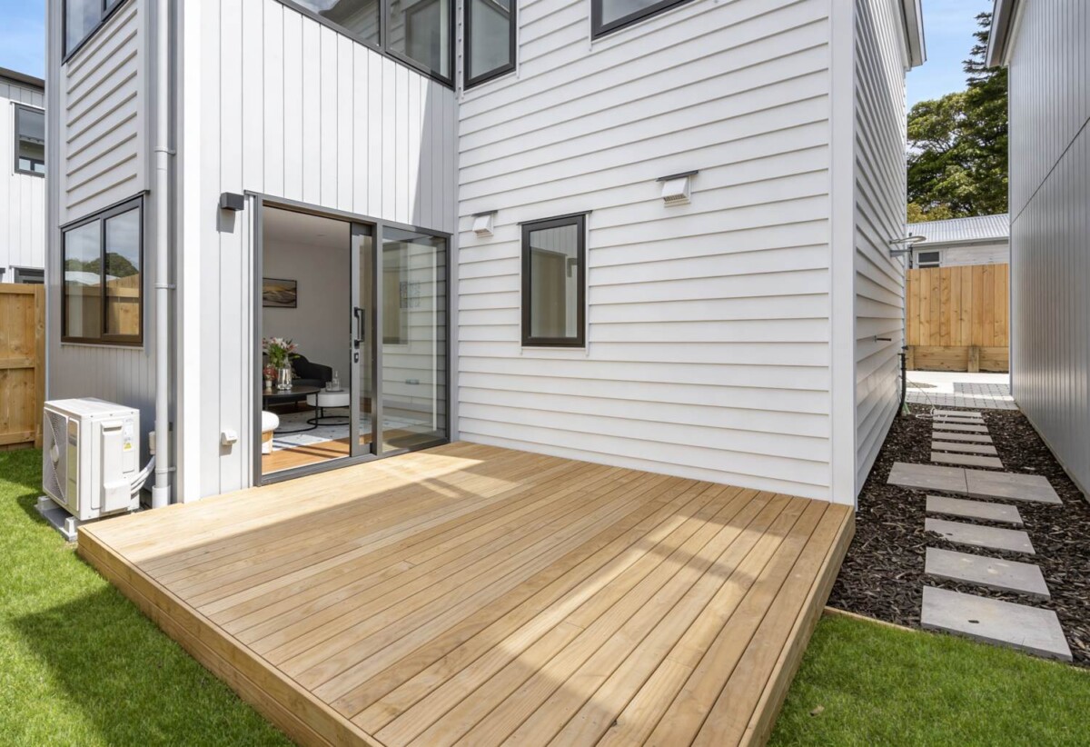Must SELL, Brandnew standalone 3 beds 1.5 baths home with garage, close to schools, beach, supermarkets, shops, Lots 1-4/4 Bettina Place, Manurewa, Auckland