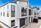 10-year master warranty, Brandnew 3 beds 2 baths home with garage, close to schools, Lincoln Shopping Centre, local shops, Pak’nSave, Woolworths, and Mitre 10. WestCity Shopping Centre and the award-winning West Wave Pool and Leisure Centre, motorway access, Lot 3/10 Powell Place, Henderson, Auckland