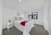 6 beds 5.5 baths house with 2 beds granny and double garage on 384m2 section, close to schools, waterfront walkaways, shops, 0.6 km to Mangapikopiko School, 66 Park Green Avenue, Karaka, Auckland