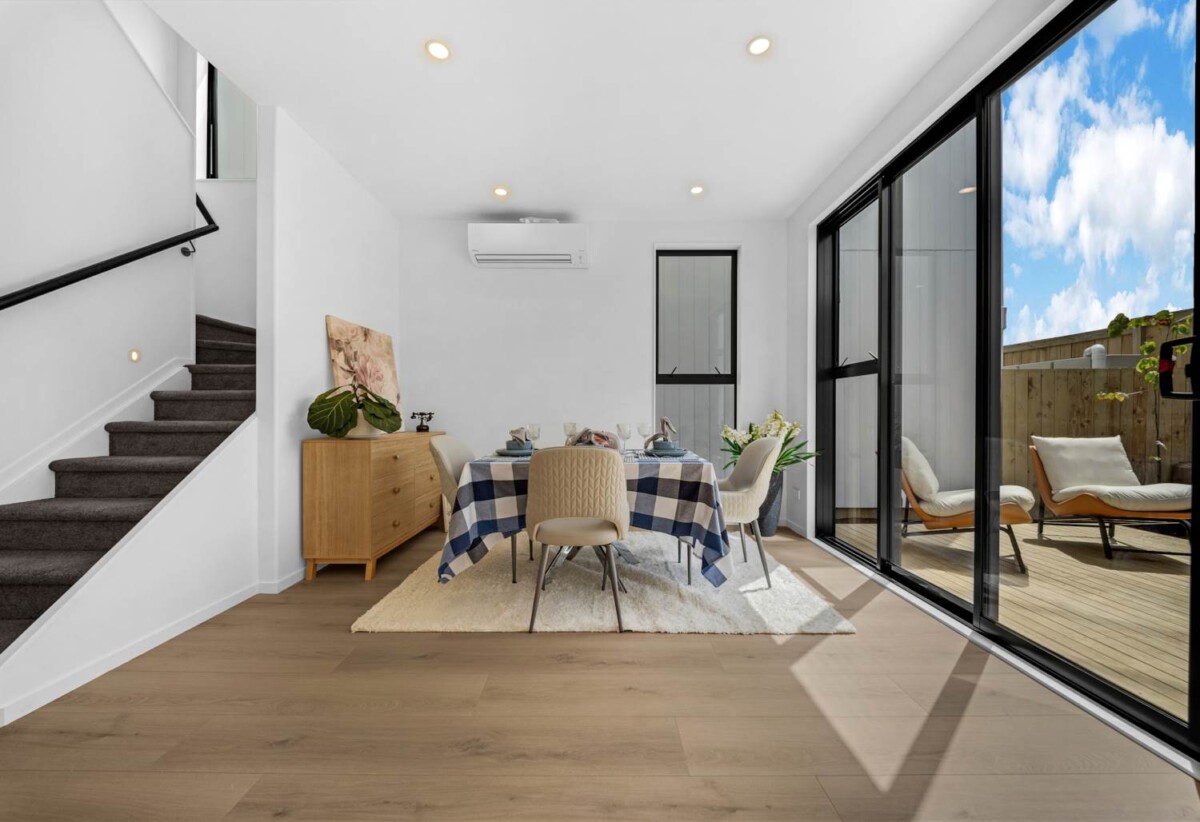 Macleans College zone, Brick and James Hardie exterior, Brandnew standalone 4 beds 3 baths home with garage, 2 ensuites, Underfloor heating in upstairs rooms, 3 heat pumps, 0.5 km to Bucklands Beach Intermediate, 0.6 km to Pigeon Mountain School, 0.7 km to Macleans College, Lots 1-4/3 Jillteresa Crescent, Half Moon Bay, Auckland