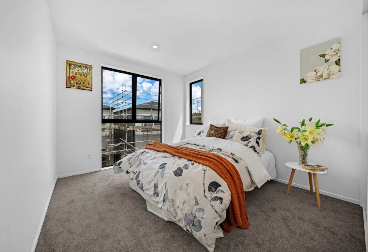 Macleans College zone, Brick and James Hardie exterior, Brandnew standalone 4 beds 3 baths home with garage, 2 ensuites, Underfloor heating in upstairs rooms, 3 heat pumps, 0.5 km to Bucklands Beach Intermediate, 0.6 km to Pigeon Mountain School, 0.7 km to Macleans College, Lots 1-4/3 Jillteresa Crescent, Half Moon Bay, Auckland