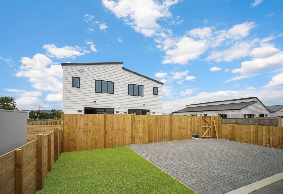 148m2 Brandnew freehold 4 beds 3 baths home with 2 car parks on 282m2 section, 1 bed ensuite ground floor, reserves, walkways, and local amenities right on your doorstep, easy motorway access, 2 Kaapehu Street, Karaka, Auckland