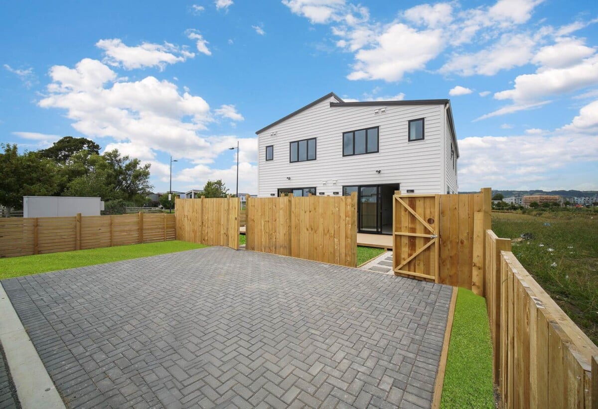 148m2 Brandnew freehold 4 beds 3 baths home with 2 car parks on 282m2 section, 1 bed ensuite ground floor, reserves, walkways, and local amenities right on your doorstep, easy motorway access, 2 Kaapehu Street, Karaka, Auckland