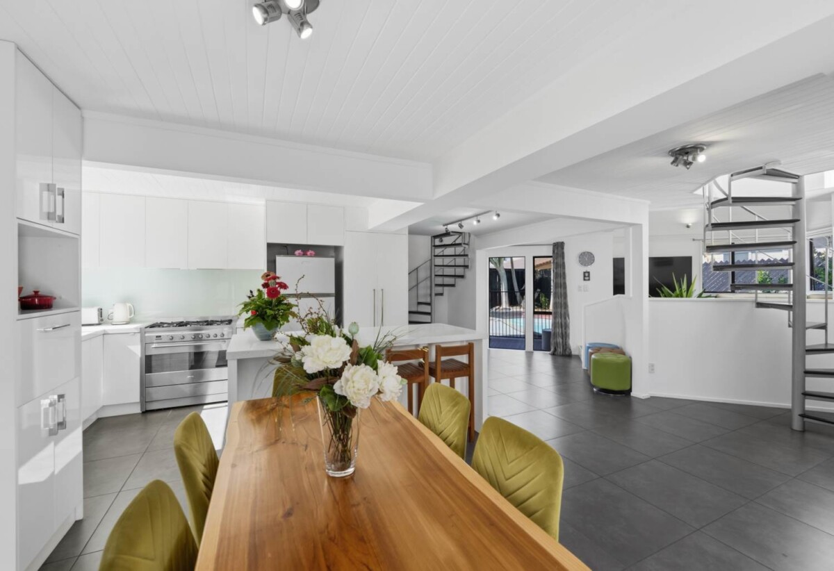 Macleans College zone, 4 beds 3 baths house with double garage and private swimming pool, close to schools, beach parks, golf club, 1.3 km to Macleans College and Bucklands Beach Intermediate, 22A Eastern Beach Road, Eastern Beach, Auckland