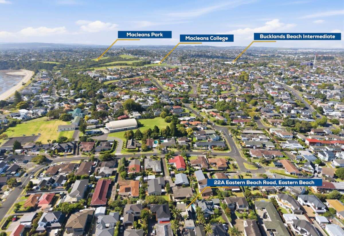 Macleans College zone, 4 beds 3 baths house with double garage and private swimming pool, close to schools, beach parks, golf club, 1.3 km to Macleans College and Bucklands Beach Intermediate, 22A Eastern Beach Road, Eastern Beach, Auckland
