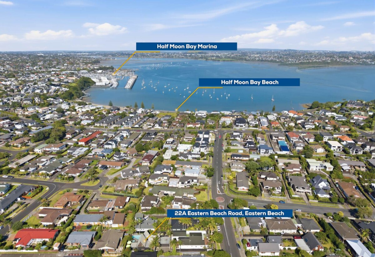 Macleans College zone, 4 beds 3 baths house with double garage and private swimming pool, close to schools, beach parks, golf club, 1.3 km to Macleans College and Bucklands Beach Intermediate, 22A Eastern Beach Road, Eastern Beach, Auckland