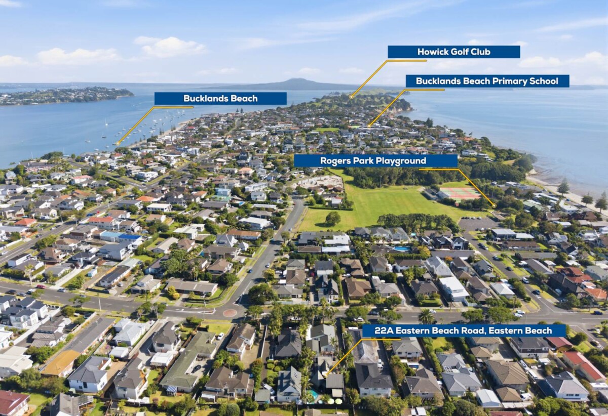 Macleans College zone, 4 beds 3 baths house with double garage and private swimming pool, close to schools, beach parks, golf club, 1.3 km to Macleans College and Bucklands Beach Intermediate, 22A Eastern Beach Road, Eastern Beach, Auckland
