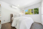Rangitoto College zone, 5 beds 3 baths house with sea views, double garage on 562m2 section, close to schools, shops, beach, 0.2 km to Browns Bay School, 15a Korotaha Terrace, Rothesay Bay, Auckland