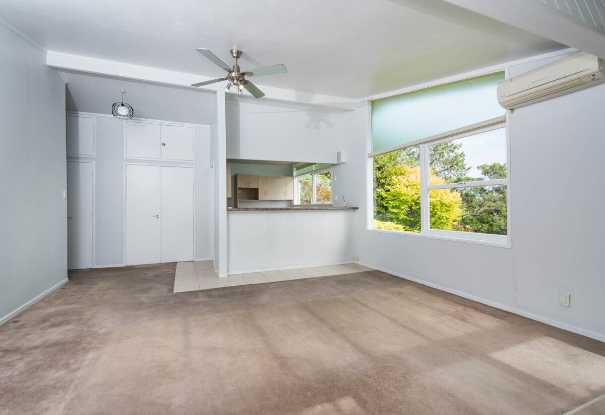 Rangi Zone, 4 beds 2 baths with carport. Currently tenanted for $750 per week, 0.7 km to Browns Bay School, 1.8 km to Rangitoto College, 2/43 Arran Road, Browns Bay, Auckland