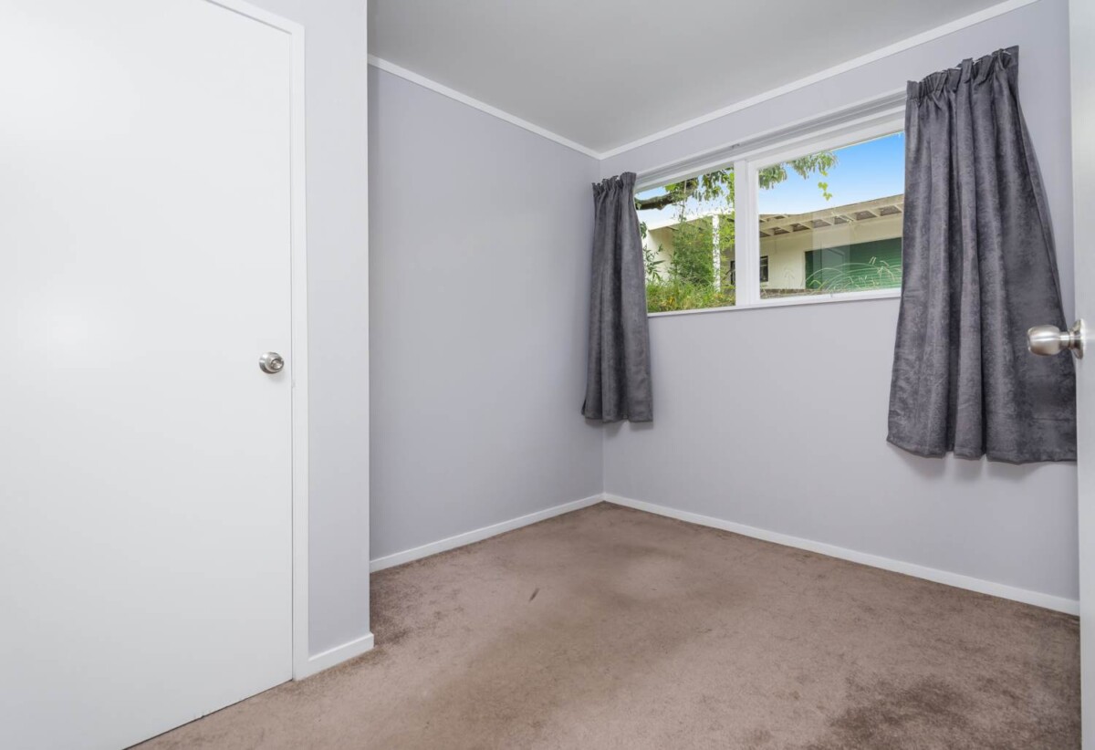 Rangi Zone, 4 beds 2 baths with carport. Currently tenanted for $750 per week, 0.7 km to Browns Bay School, 1.8 km to Rangitoto College, 2/43 Arran Road, Browns Bay, Auckland