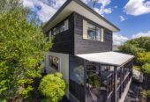 Building Report available., Renovated 3 beds 2 baths house with double garage, walks to shops, schools, 0.6 km to Northcote Intermediate School and Willow Park School, 9 Eban Avenue, Hillcrest, Auckland
