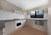 Brick and tile 4 beds 2 baths house with double garage on 469m2 section, Walking distance to Hunters Plaza, l, close to schools, mtorway access, zoned for Papatoetoe High School, Papatoetoe Intermediate, and Papatoetoe West School, 204A Shirley Road, Papatoetoe, Auckland