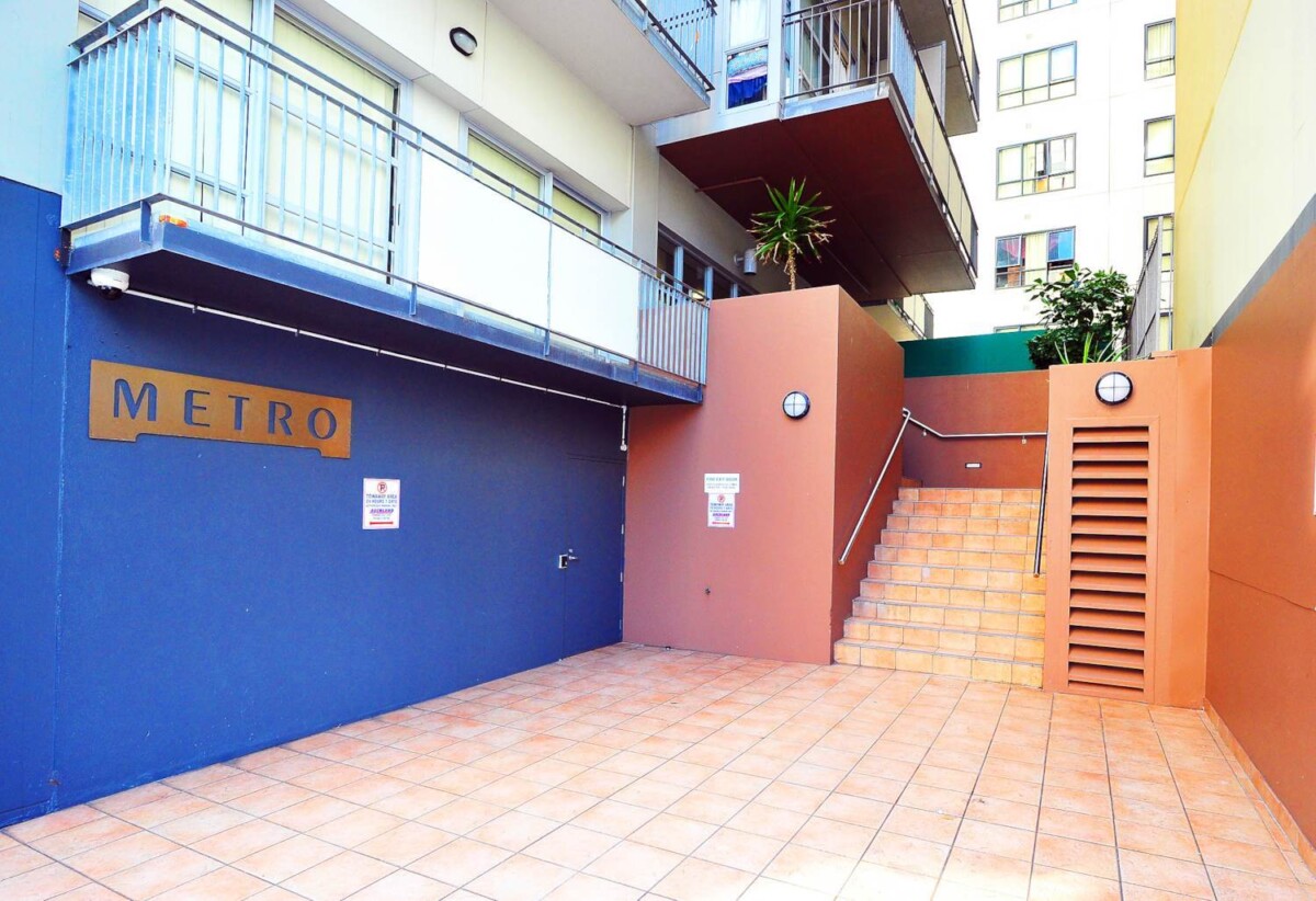 Double Grammar school zone, 1 bed 1 bath apartment, 1.1 km to Auckland Girls’ Grammar School, 1.7 km to Auckland Grammar, 13A/82 Wakefield Street, City Centre, Auckland