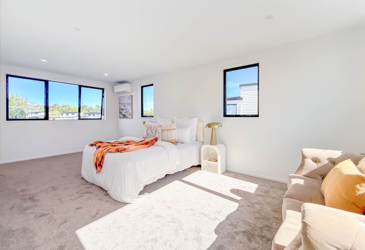 260m² Brandnew 5 beds 3.5 baths house with double garage on 448m2 section and views, Dual Kitchens, Close to schools, parks/coastal walks, shops, 8 Mara Waina Place, Swanson, Auckland