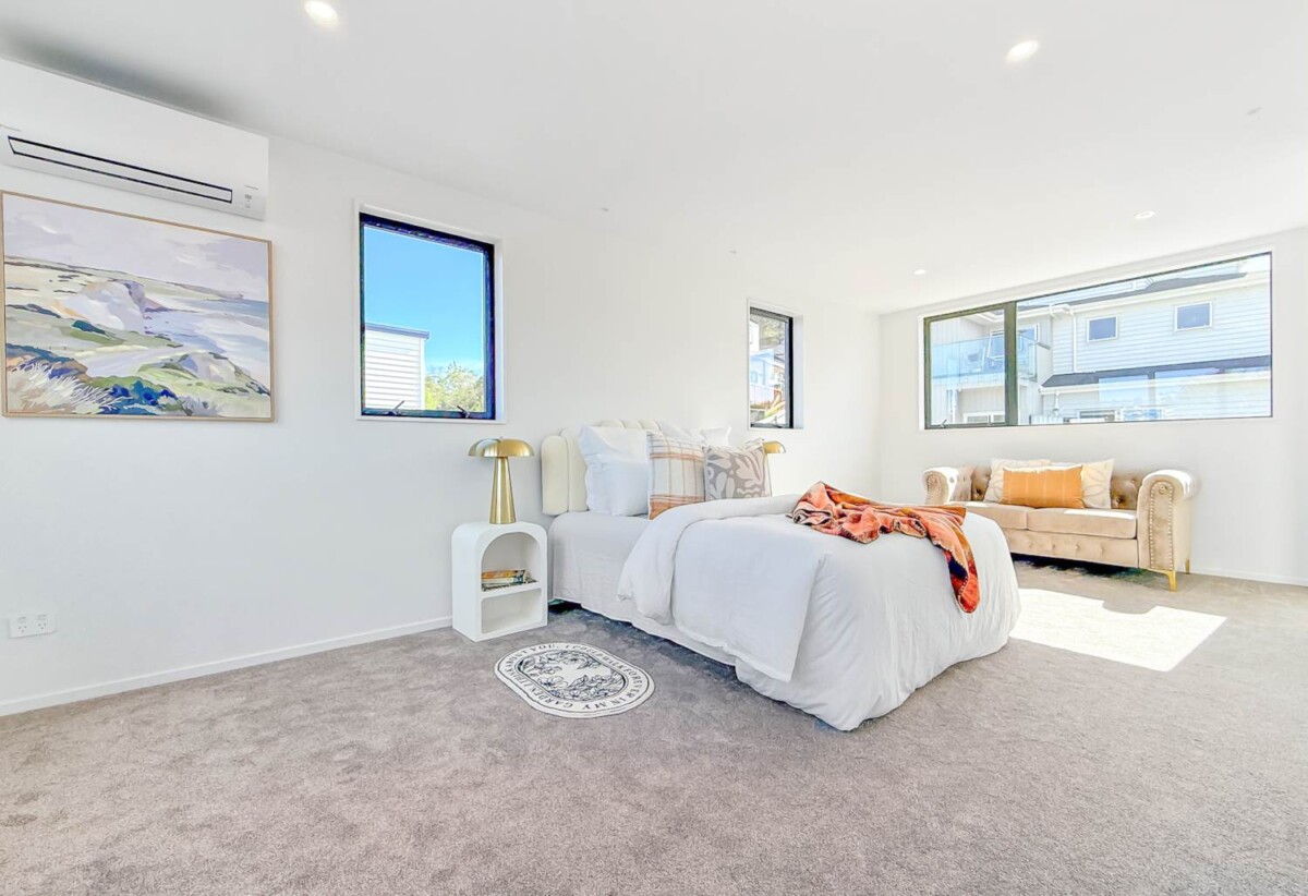 260m² Brandnew 5 beds 3.5 baths house with double garage on 448m2 section and views, Dual Kitchens, Close to schools, parks/coastal walks, shops, 8 Mara Waina Place, Swanson, Auckland