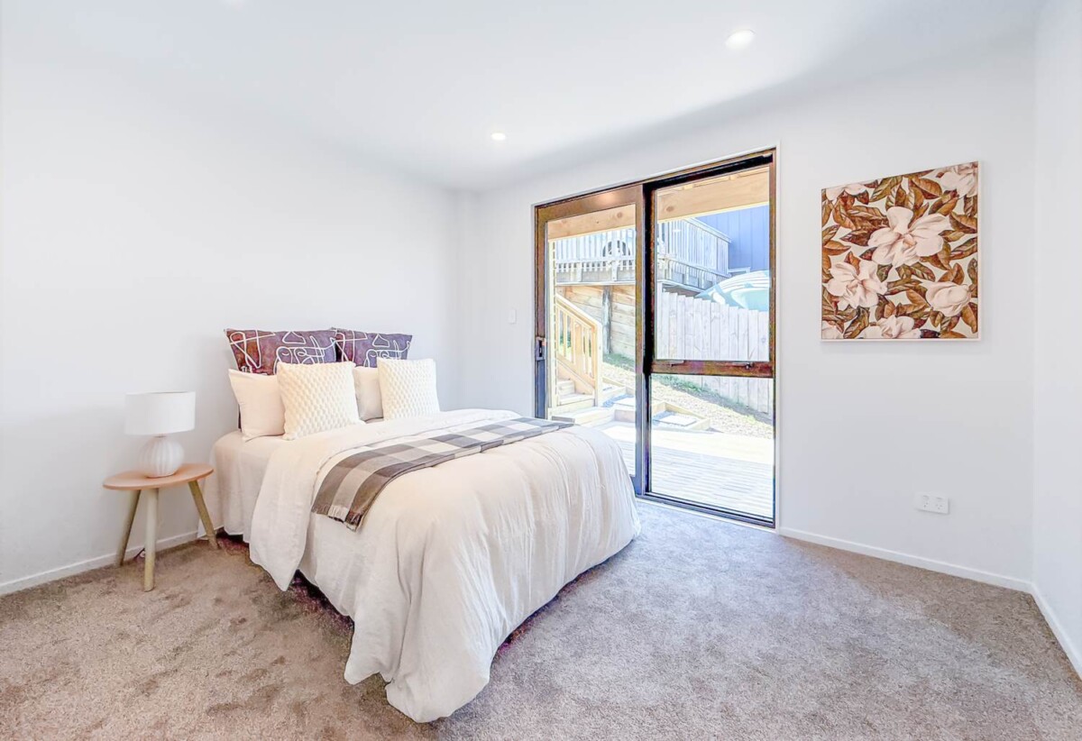 260m² Brandnew 5 beds 3.5 baths house with double garage on 448m2 section and views, Dual Kitchens, Close to schools, parks/coastal walks, shops, 8 Mara Waina Place, Swanson, Auckland