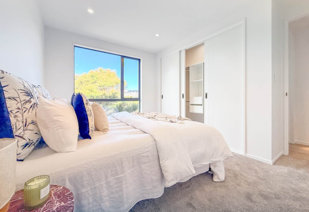260m² Brandnew 5 beds 3.5 baths house with double garage on 448m2 section and views, Dual Kitchens, Close to schools, parks/coastal walks, shops, 8 Mara Waina Place, Swanson, Auckland