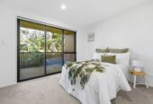 Stamford 10-Year Warranty (approx. 5.5 years remaining), 3 beds + study 2 baths home with car park, Approx. 350m (about 1 min drive) to motorway on-ramp, close to Albany Mall, parks, and key amenities, Zoned for Upper Harbour Primary, Albany Junior & Senior High, 26/9 Schnapper Rock Road, Greenhithe, Auckland