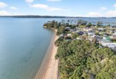 Renovated 3 beds 2 baths house with sea views, Prime Beach-End Location – Steps from the sand, local cafes, Point Chevalier School, parks, and sports facilities, 0.7 km to Pt Chevalier School, 10 Joan Street, Pt Chevalier, Auckland