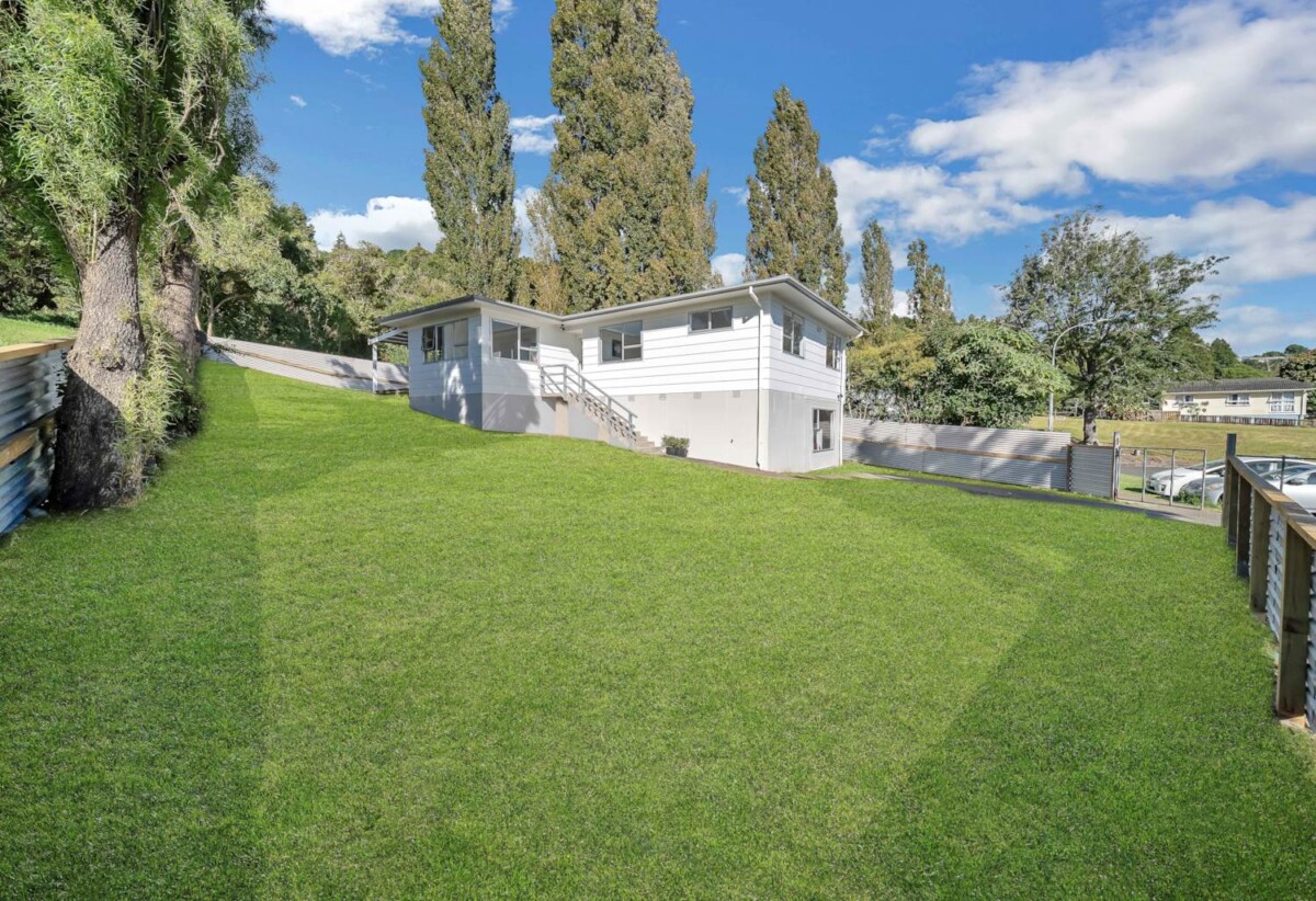 Owner cashing out, CV 700,000, Affordable, Renovated & Forest-Front 3 beds 2 baths house with 2 study rooms + 1 huge downstairs room on 573m2 section, playgrounds nearby, 0.4 km to Redhill School, 14 Game Place, Papakura, Auckland