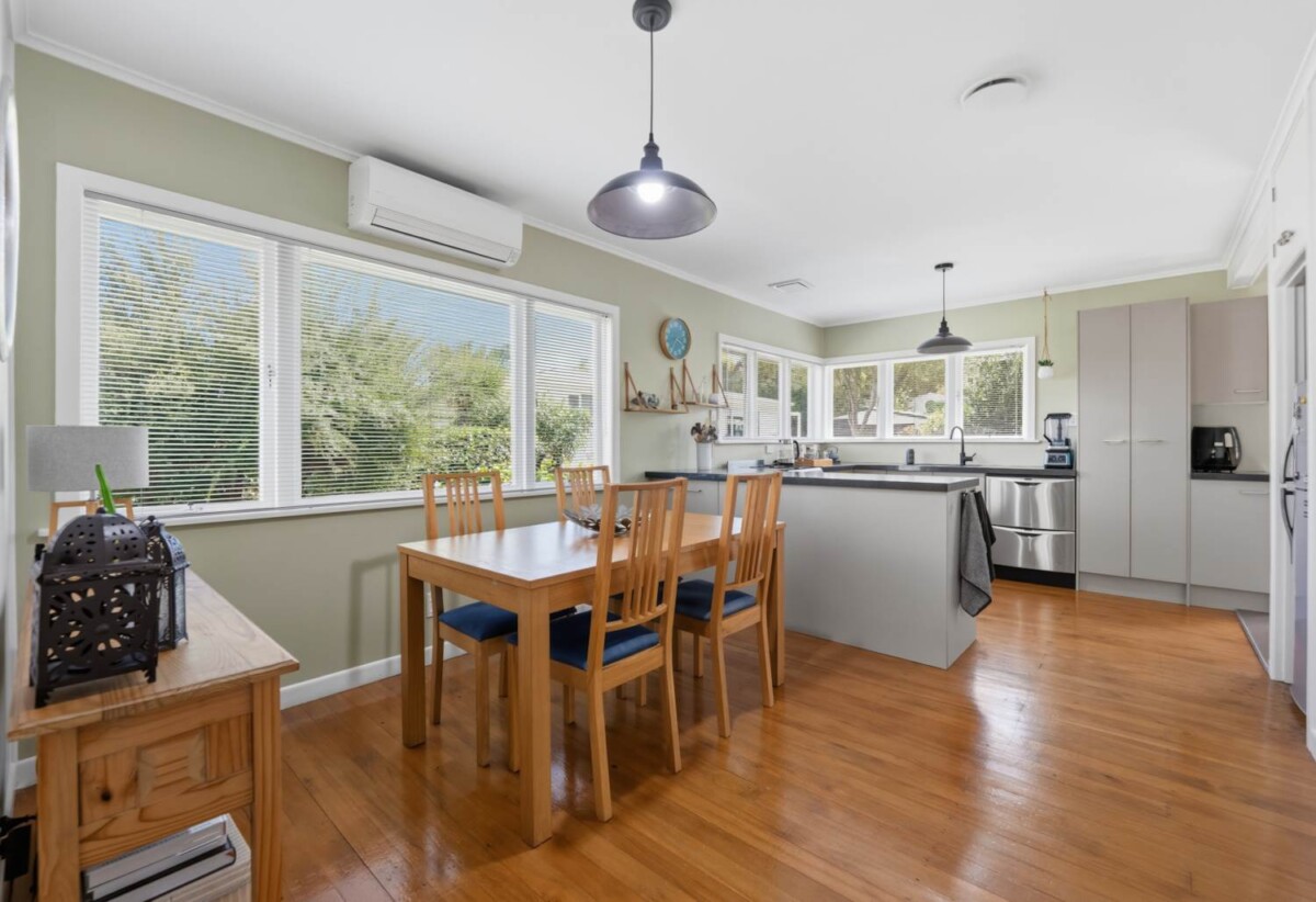 Once in 12 years, 3 beds 1 bath house with double garage, walks to New World supermarket, close to schools, park, 0.5 km to Owairoa School, 169B Wellington Street, Howick, Auckland