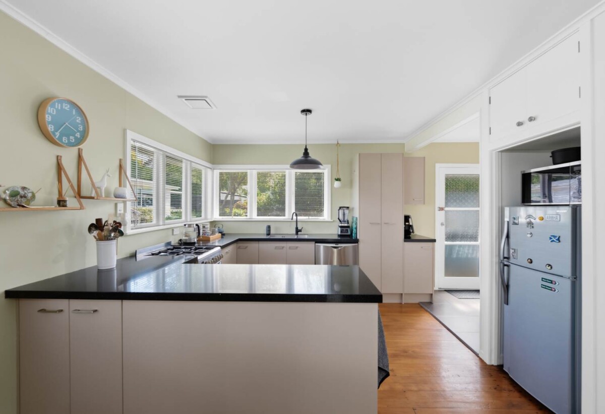 Once in 12 years, 3 beds 1 bath house with double garage, walks to New World supermarket, close to schools, park, 0.5 km to Owairoa School, 169B Wellington Street, Howick, Auckland