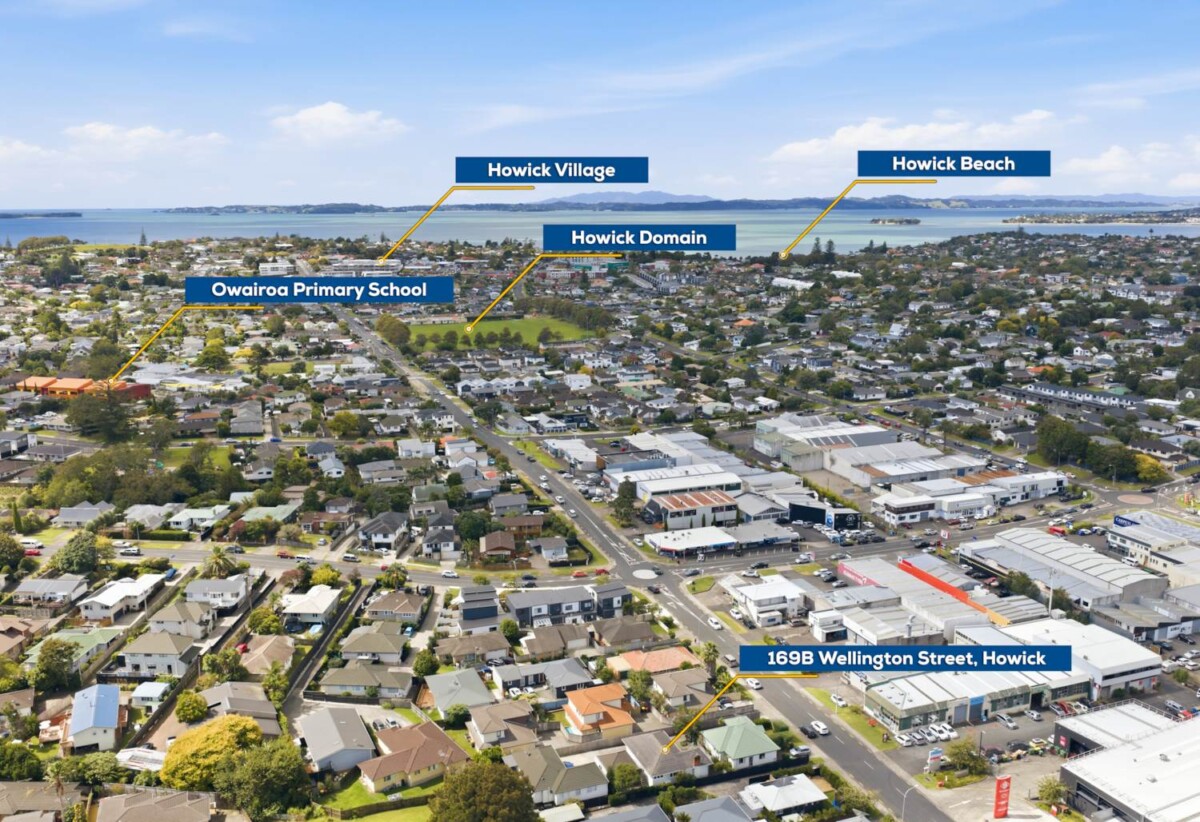 Once in 12 years, 3 beds 1 bath house with double garage, walks to New World supermarket, close to schools, park, 0.5 km to Owairoa School, 169B Wellington Street, Howick, Auckland