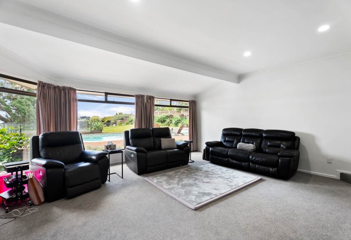 Prime Waterfront 4 beds 3 baths Sanctuary on 1800m² Land with private swimming pool, enjoys uninterrupted sea views and direct access to the renowned Rotary Walkway reserve, close to and zoned for Sunnyhills School, Farm Cove Intermediate and Pakuranga College, 19 Sanctuary Point, Sunnyhills, Auckland