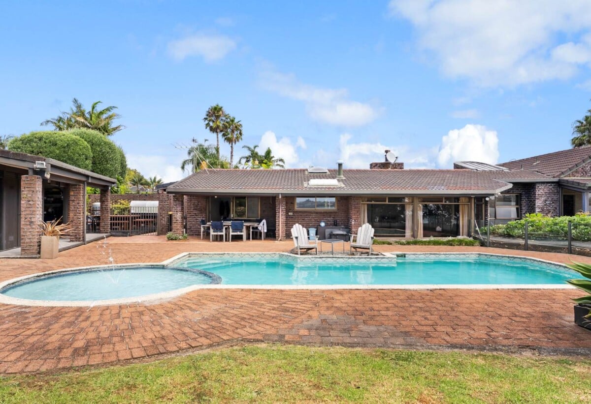 Prime Waterfront 4 beds 3 baths Sanctuary on 1800m² Land with private swimming pool, enjoys uninterrupted sea views and direct access to the renowned Rotary Walkway reserve, close to and zoned for Sunnyhills School, Farm Cove Intermediate and Pakuranga College, 19 Sanctuary Point, Sunnyhills, Auckland