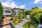 For rent, 1 bedroom fully furnished (Can be unfurnished) unit with car park, Pets negotiable. Suit up to two people, available now, 2/14 Argyle Street, Herne Bay, Auckland