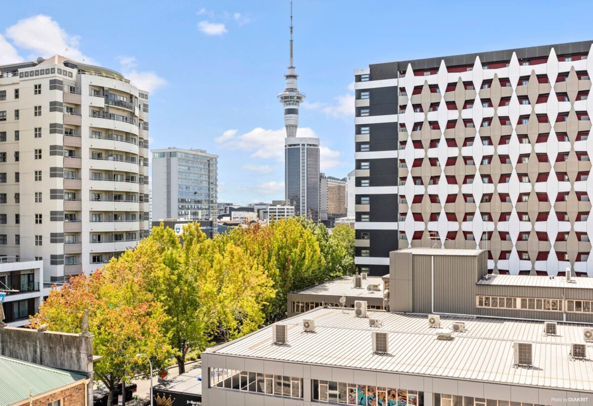 Double Grammar school zone, 97m2 leasehold 3 beds 1 bath 2 car parks apartment, 0.8 km to Auckland Girls’ Grammar School, 1.6 km to Auckland Grammar, 4A/54 Liverpool Street, City Centre, Auckland
