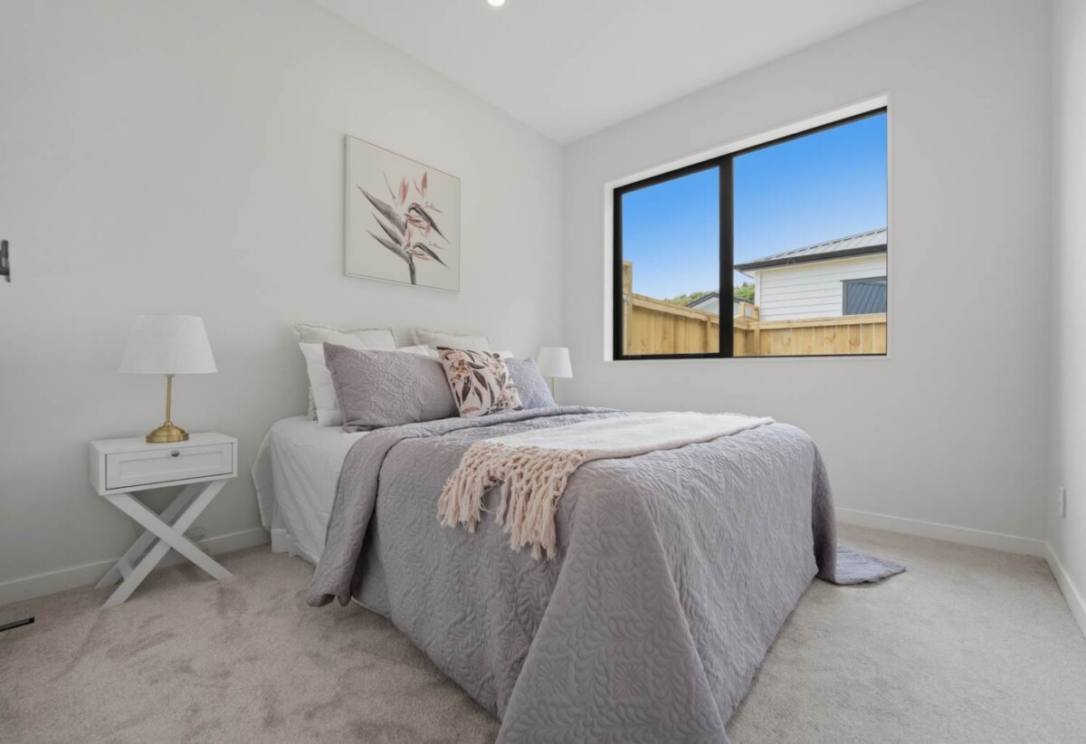 Must sell, Bring any offer , 10-Year Master Build Guarantee, 181m2 Brandnew freehold 5 beds 3 baths house with 2 beds granny and double garage on 511m2 section, Zoned for Valley School and just a short stroll from new reserves, with the township and motorway on your doorstep, 16 Rongoa Maori Way, Pukekohe, Auckland