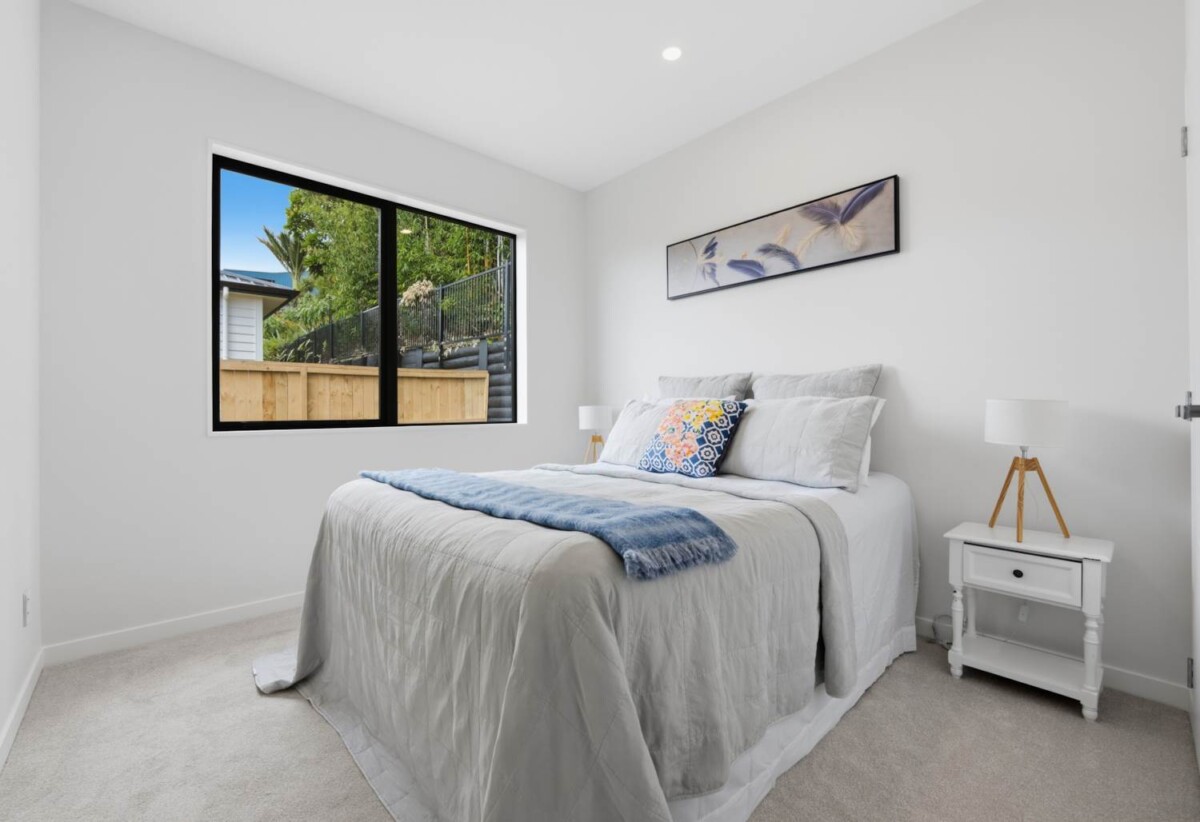 Must sell, Bring any offer , 10-Year Master Build Guarantee, 181m2 Brandnew freehold 5 beds 3 baths house with 2 beds granny and double garage on 511m2 section, Zoned for Valley School and just a short stroll from new reserves, with the township and motorway on your doorstep, 16 Rongoa Maori Way, Pukekohe, Auckland