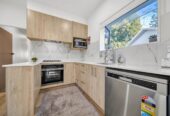 3 beds 1 bath house with garage, Walk to local shops, schools, and parks, 0.3 km to Papatoetoe West School, 52 Station Road, Papatoetoe, Auckland