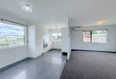3 beds house with garage on 416m2 section, walks to Randwick Park School and Alfriston College, close to shops, Auckland Botanic Gardens, motorway access, 3A Nerissa Place, Randwick Park, Auckland