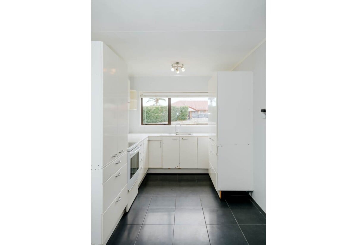 3 beds house with garage on 416m2 section, walks to Randwick Park School and Alfriston College, close to shops, Auckland Botanic Gardens, motorway access, 3A Nerissa Place, Randwick Park, Auckland