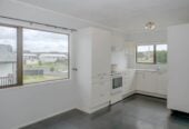 3 beds house with garage on 416m2 section, walks to Randwick Park School and Alfriston College, close to shops, Auckland Botanic Gardens, motorway access, 3A Nerissa Place, Randwick Park, Auckland