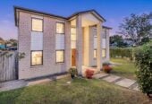5 beds + large office room 3.5 baths house with double garage and 1 bed granny on 440m2 section, close to schools, shopping centres, golf club, 46 Kurnell Drive, Botany Downs, Auckland