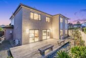 5 beds + large office room 3.5 baths house with double garage and 1 bed granny on 440m2 section, close to schools, shopping centres, golf club, 46 Kurnell Drive, Botany Downs, Auckland